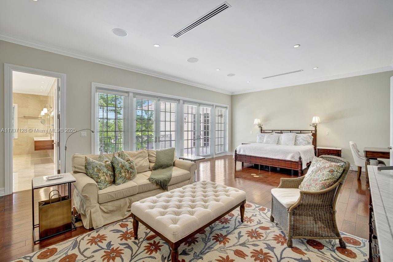 Small Image of 797 RIDGEWOOD RD, Key Biscayne Number 22