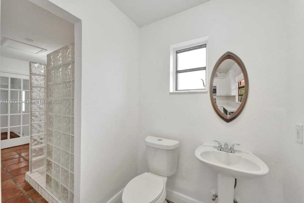 Small Image of 1981 SOUTH WEST 139TH CT, Miami Number 15