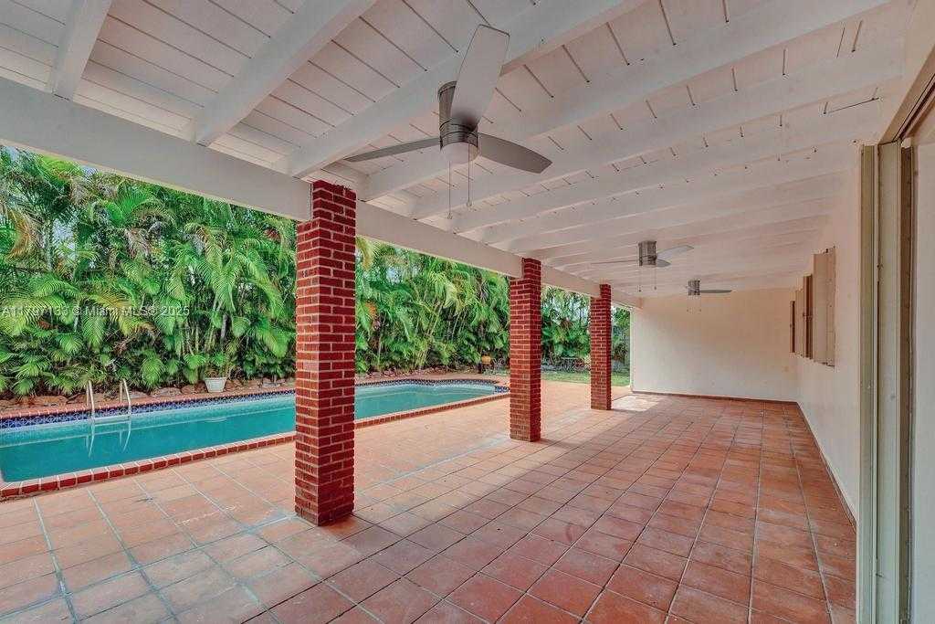 Small Image of 1981 SOUTH WEST 139TH CT, Miami Number 22