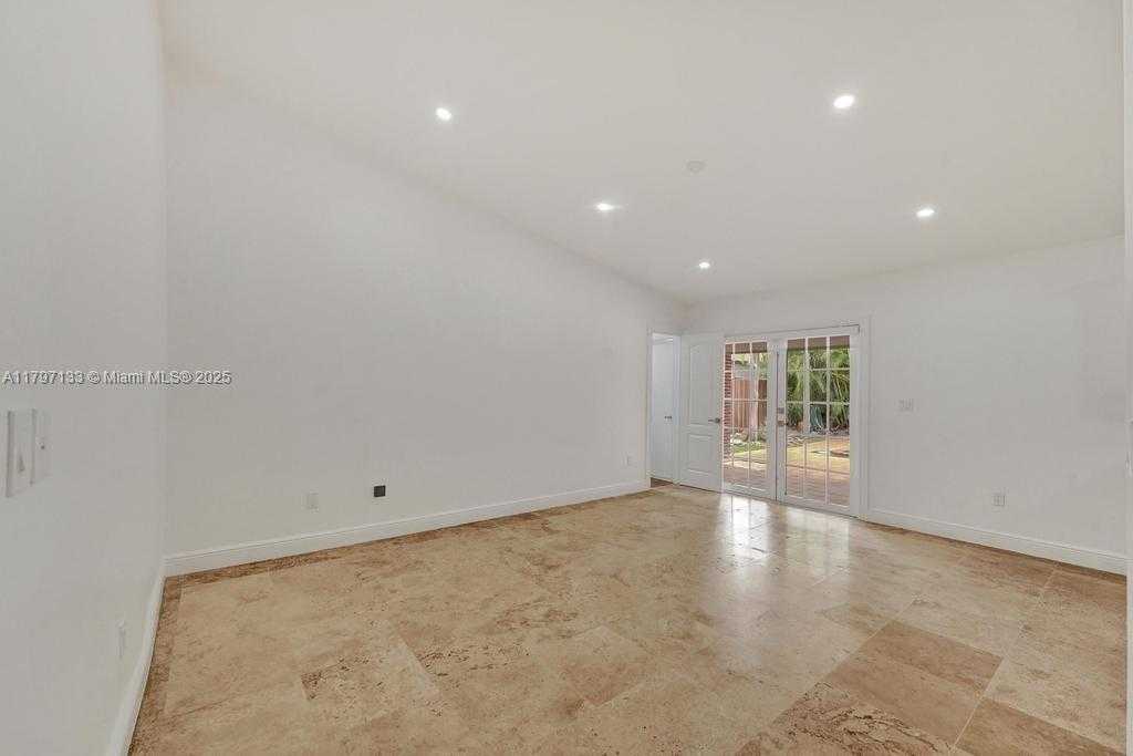 Small Image of 1981 SOUTH WEST 139TH CT, Miami Number 5