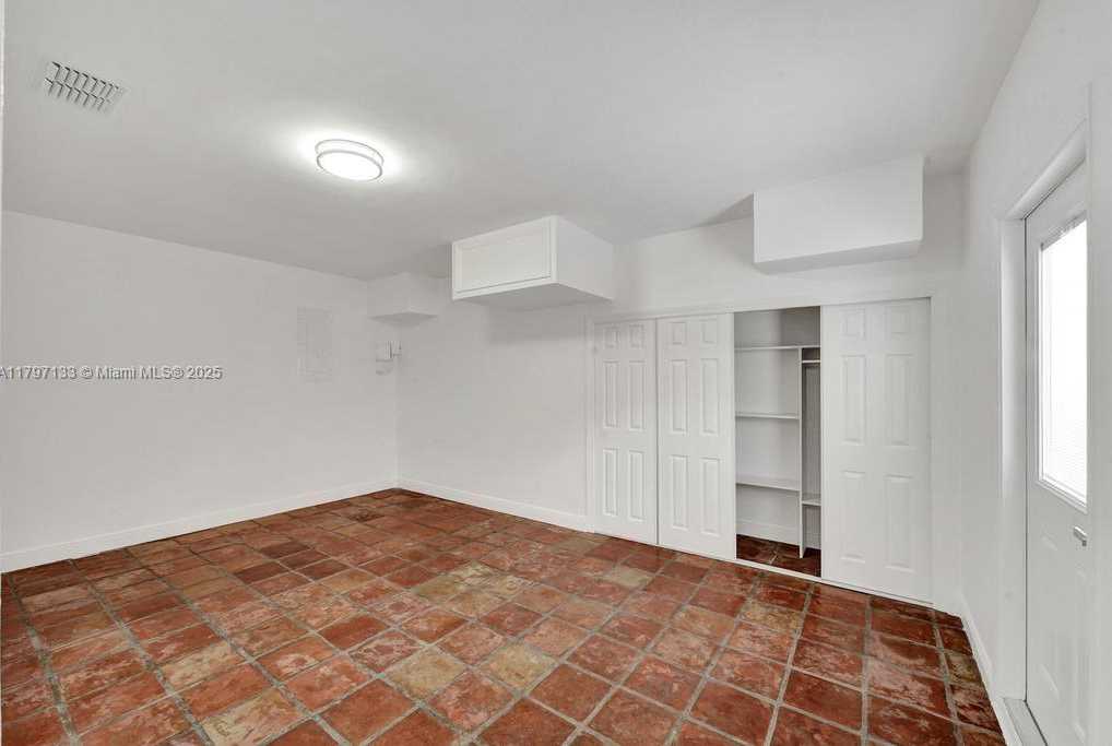Small Image of 1981 SOUTH WEST 139TH CT, Miami Number 7