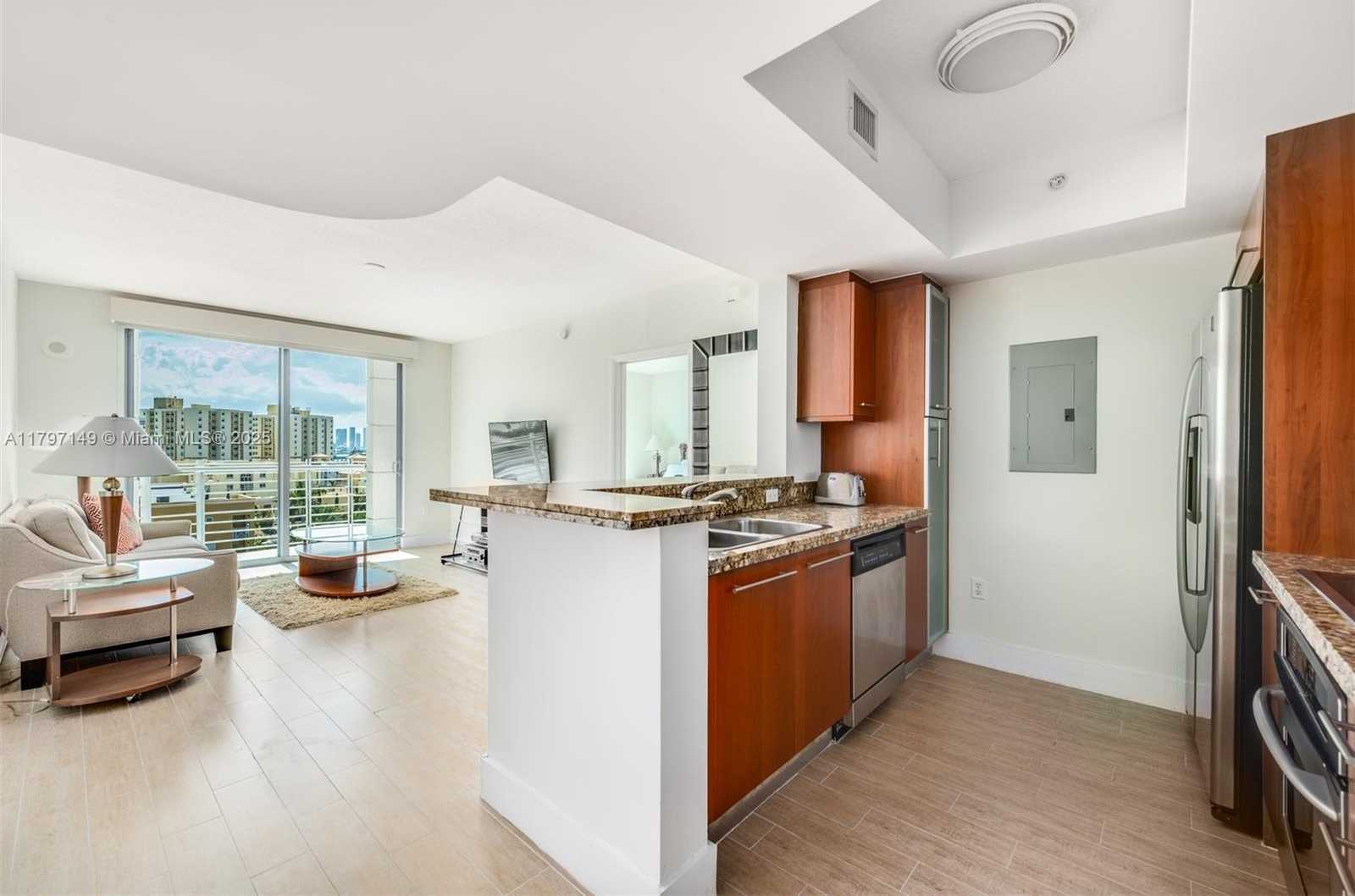 Small Image of 110 WASHINGTON AVE #1817, Miami Beach Number 14