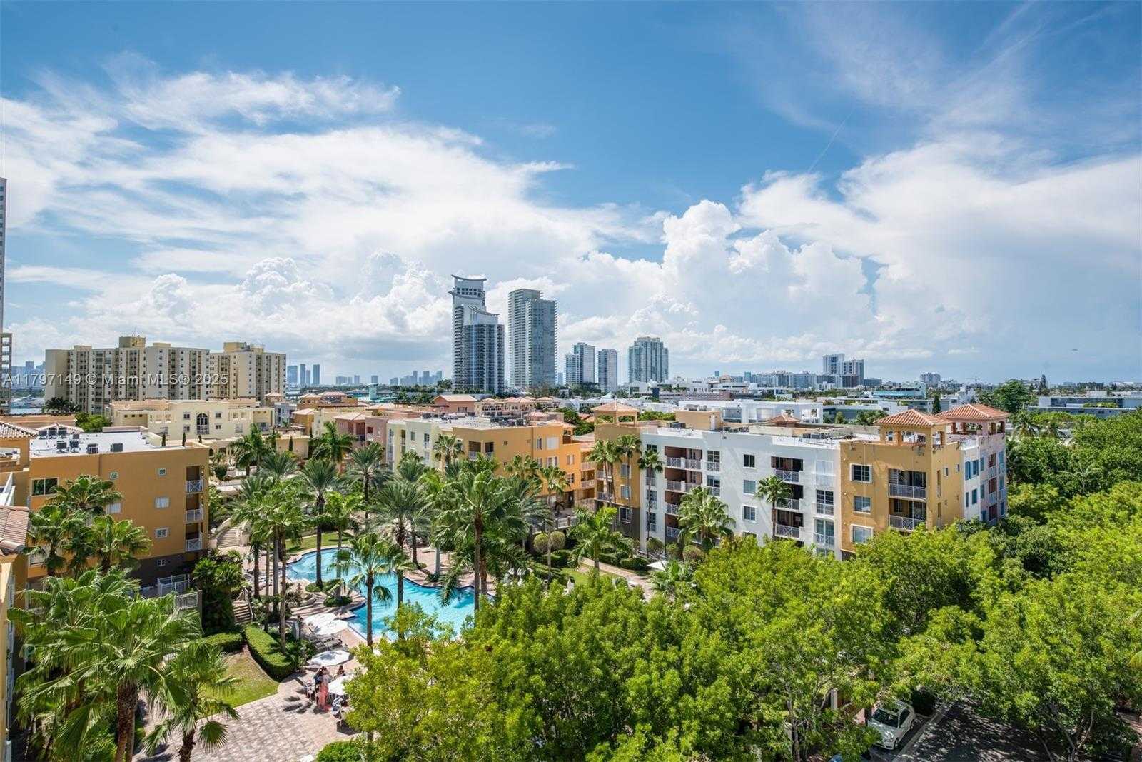 Small Image of 110 WASHINGTON AVE #1817, Miami Beach Number 3