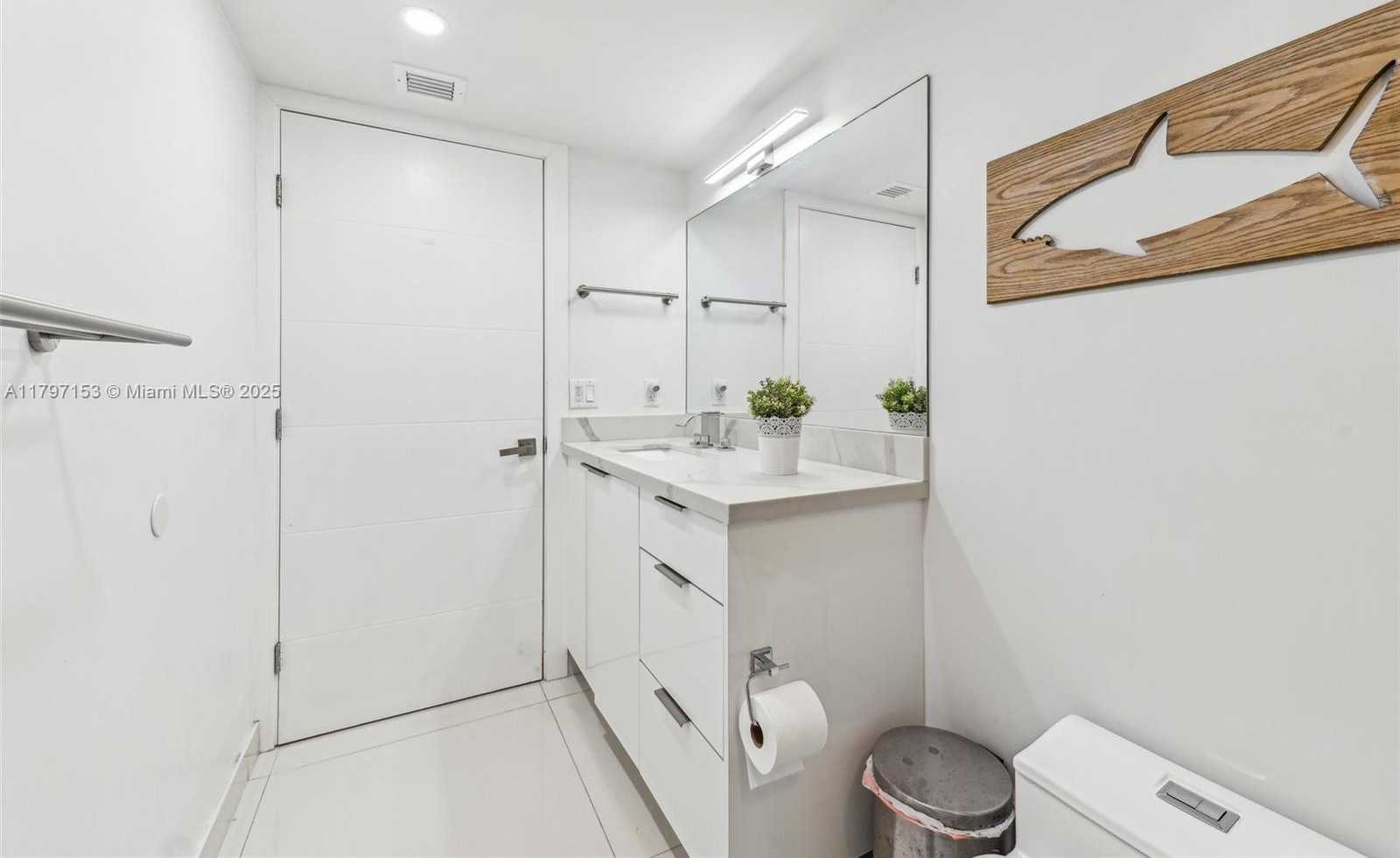 Small Image of 121 CRANDON BLVD #251, Key Biscayne Number 15
