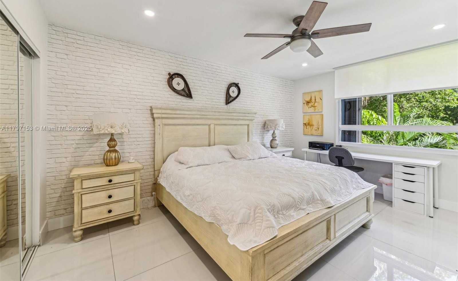 Small Image of 121 CRANDON BLVD #251, Key Biscayne Number 24