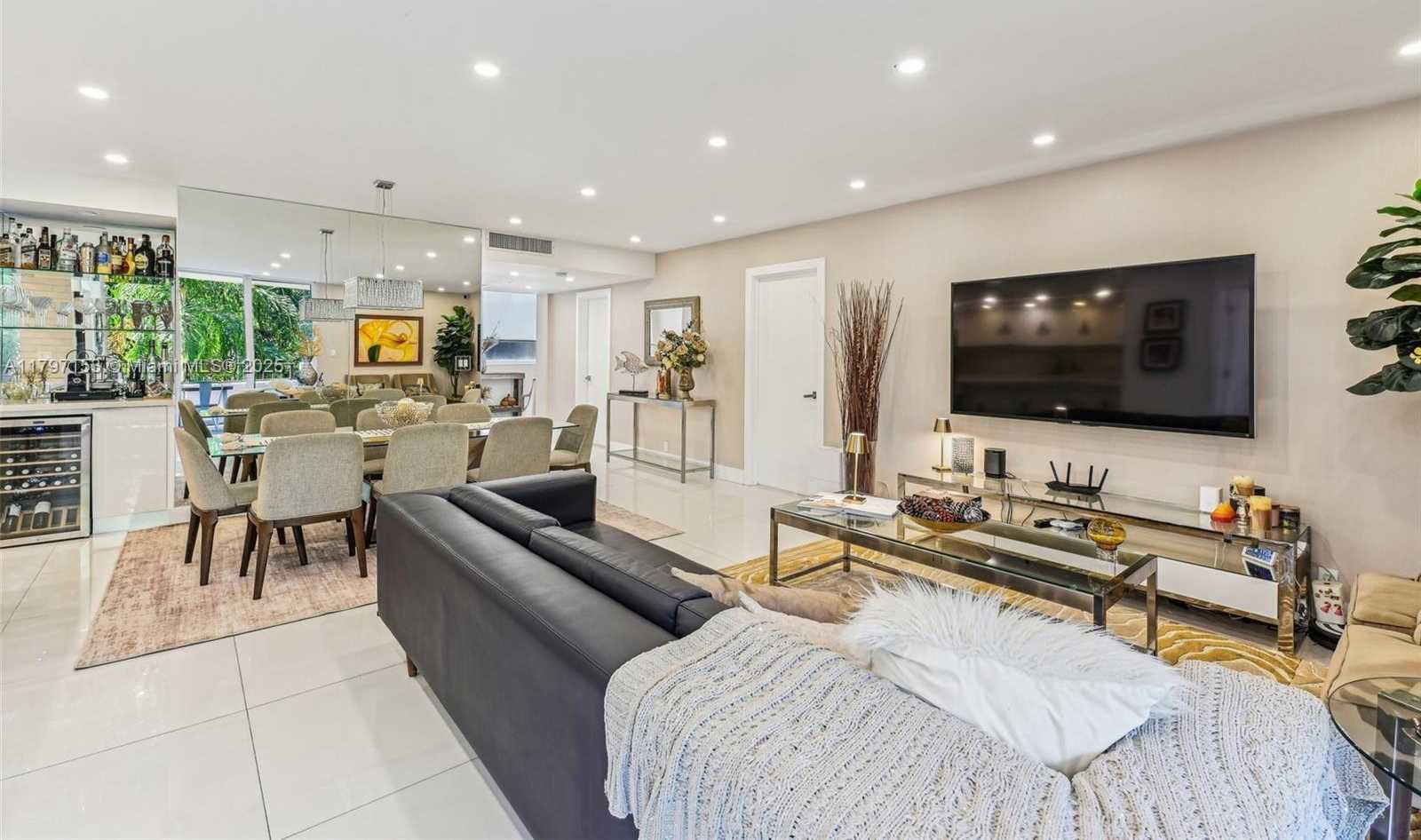 Small Image of 121 CRANDON BLVD #251, Key Biscayne Number 27