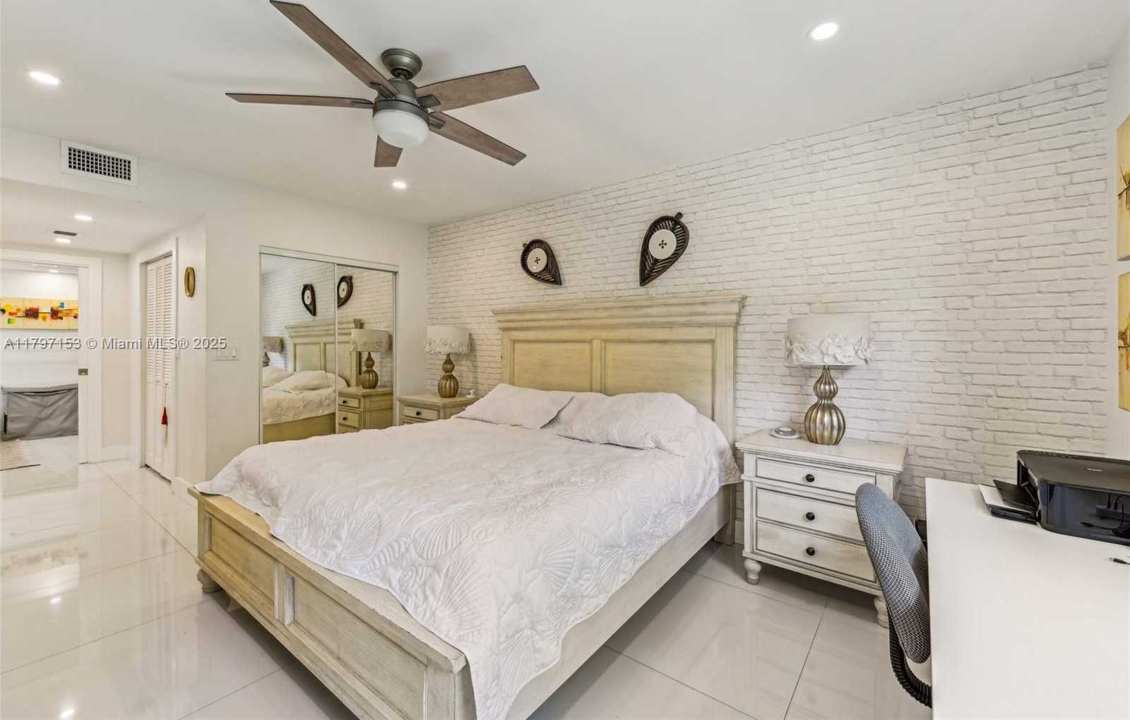 Small Image of 121 CRANDON BLVD #251, Key Biscayne Number 31
