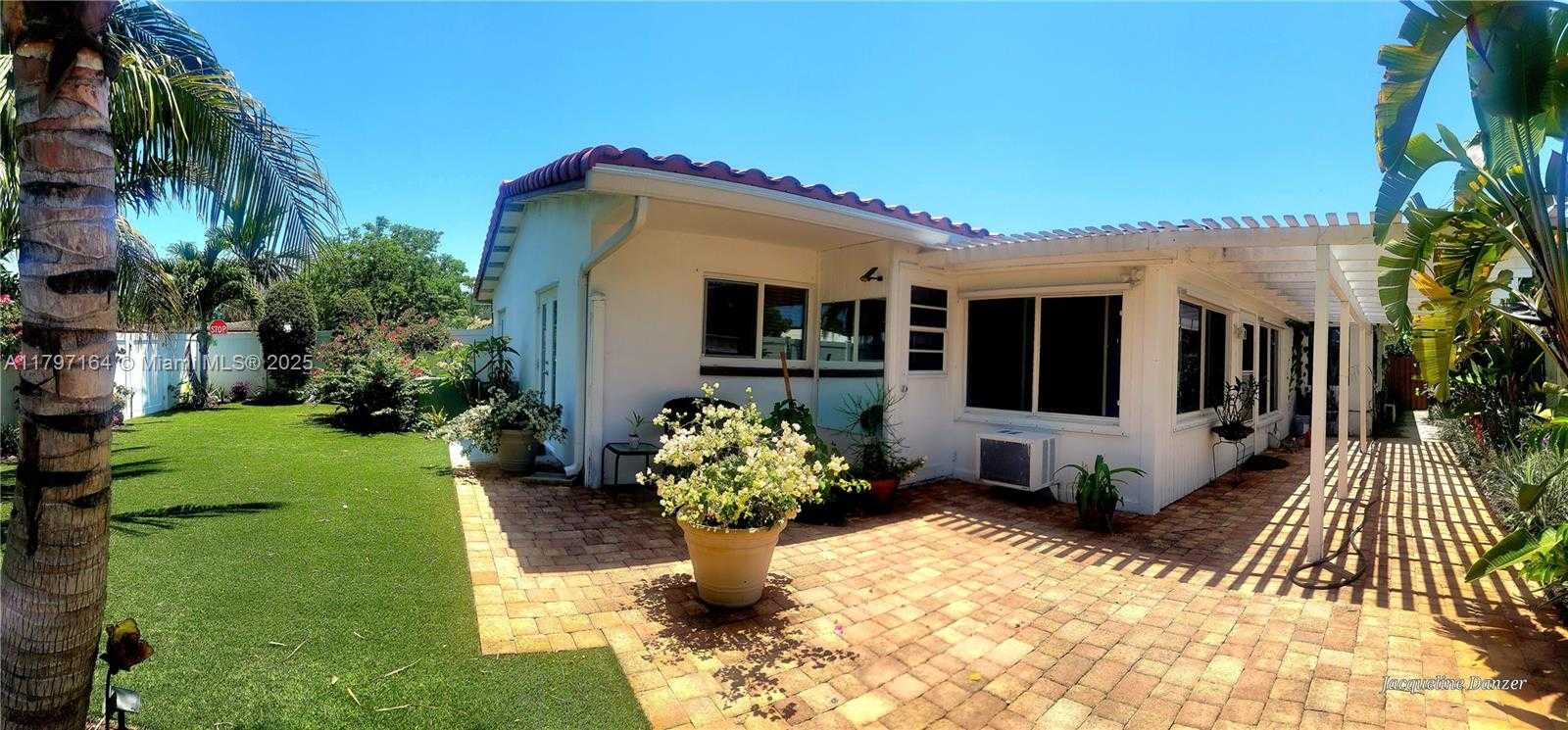 Small Image of 2241 NORTH EAST 38TH ST, Lighthouse Point Number 12