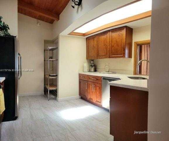 Small Image of 2241 NORTH EAST 38TH ST, Lighthouse Point Number 4