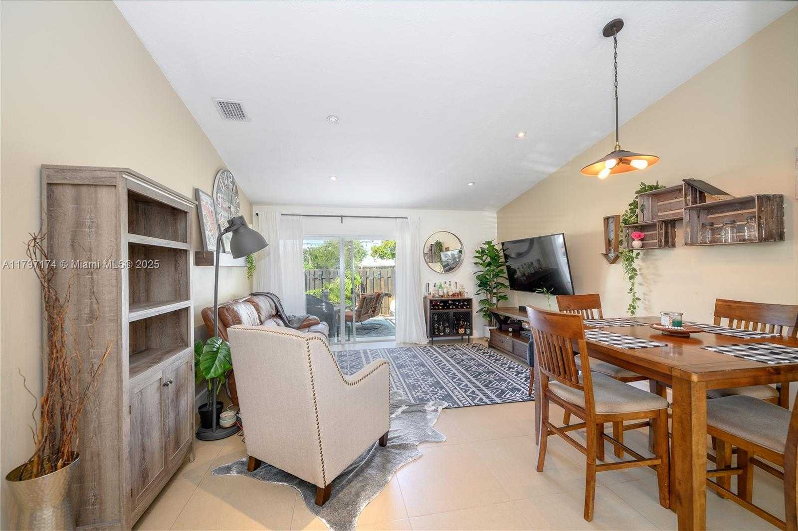 Small Image of 12022 SOUTH WEST 110TH ST CIR E, Miami Number 3
