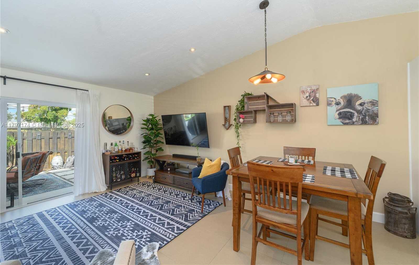 Small Image of 12022 SOUTH WEST 110TH ST CIR E, Miami Number 4