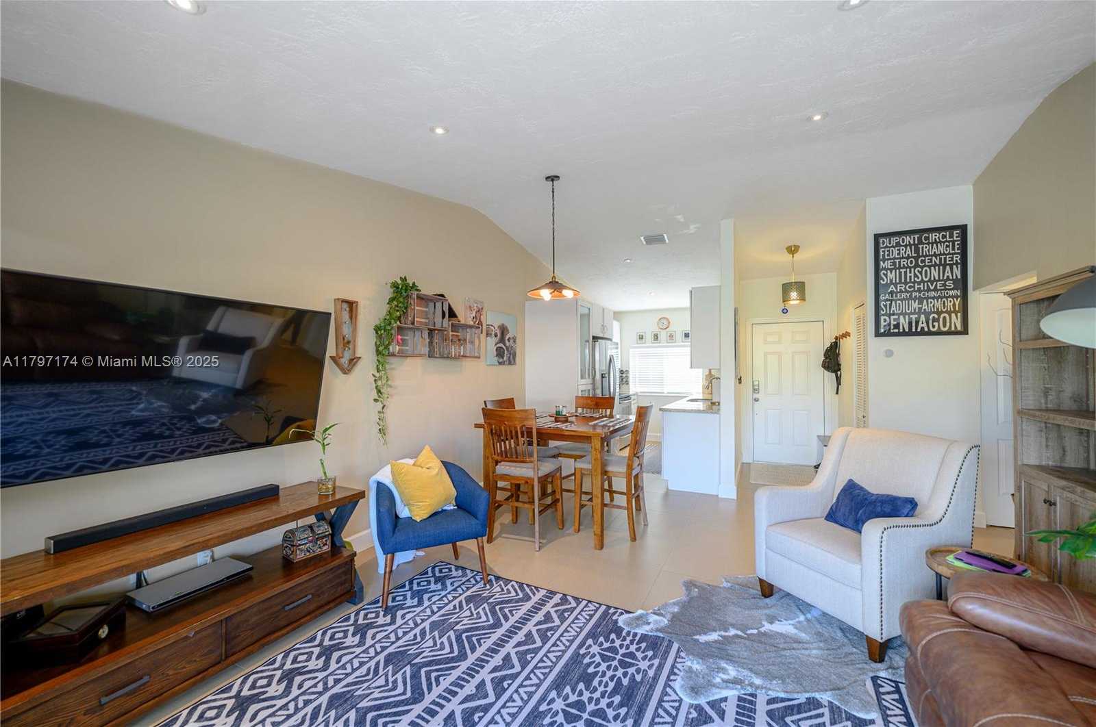 Small Image of 12022 SOUTH WEST 110TH ST CIR E, Miami Number 9