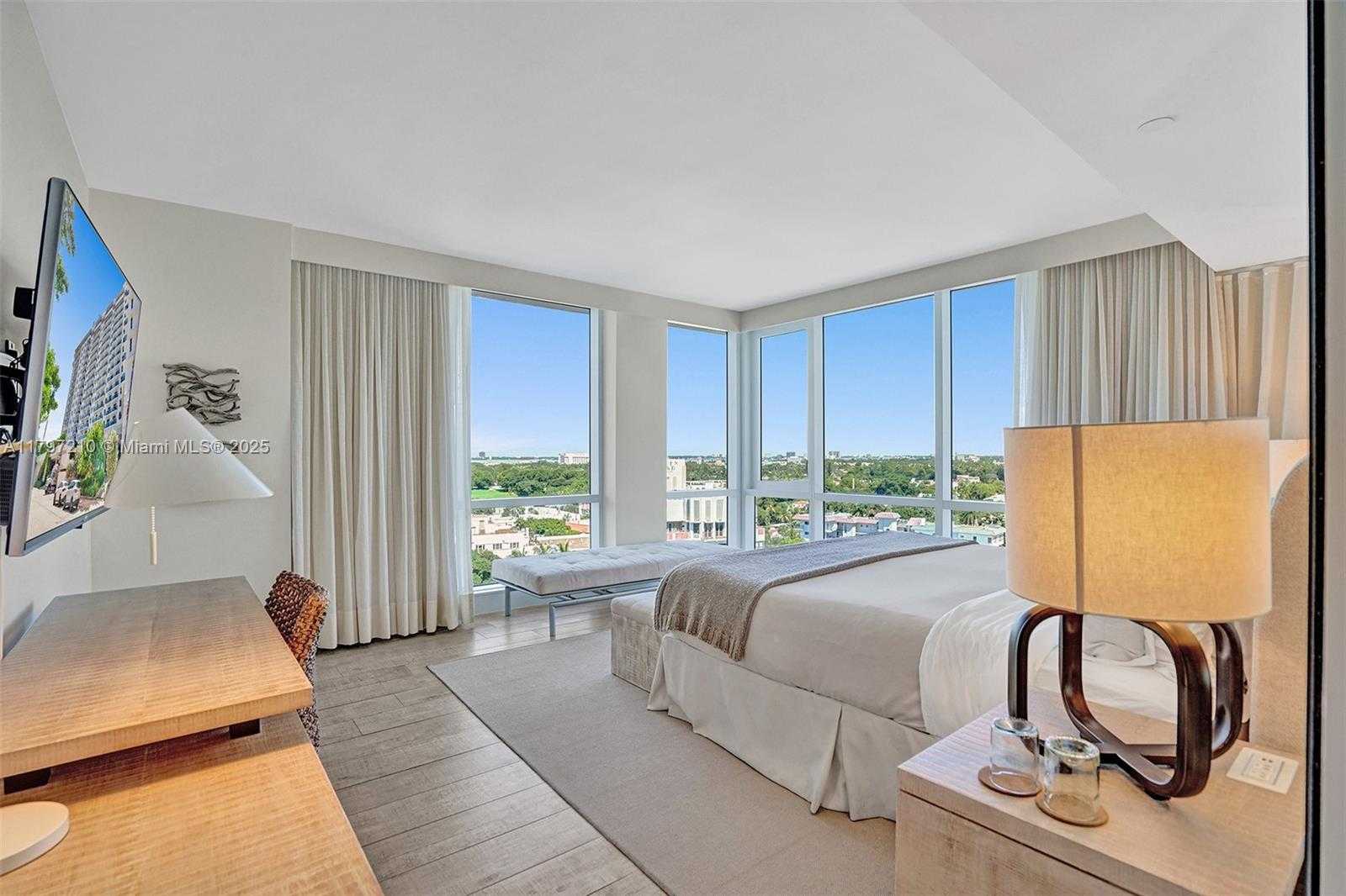 Small Image of 102 24TH #1121, Miami Beach Number 2