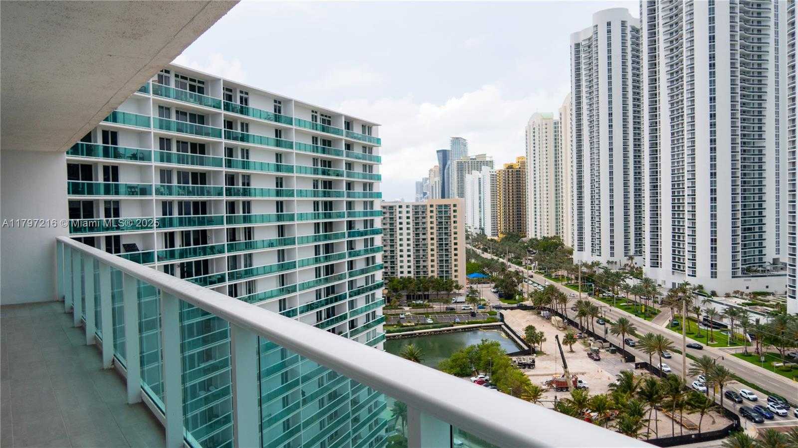 Small Image of 100 BAYVIEW DR #1815, Sunny Isles Beach Number 18