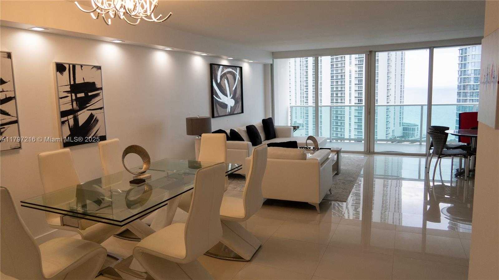 Small Image of 100 BAYVIEW DR #1815, Sunny Isles Beach Number 3