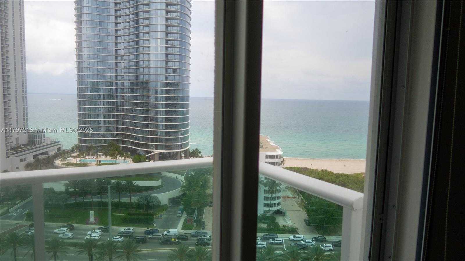 Small Image of 100 BAYVIEW DR #1815, Sunny Isles Beach Number 33