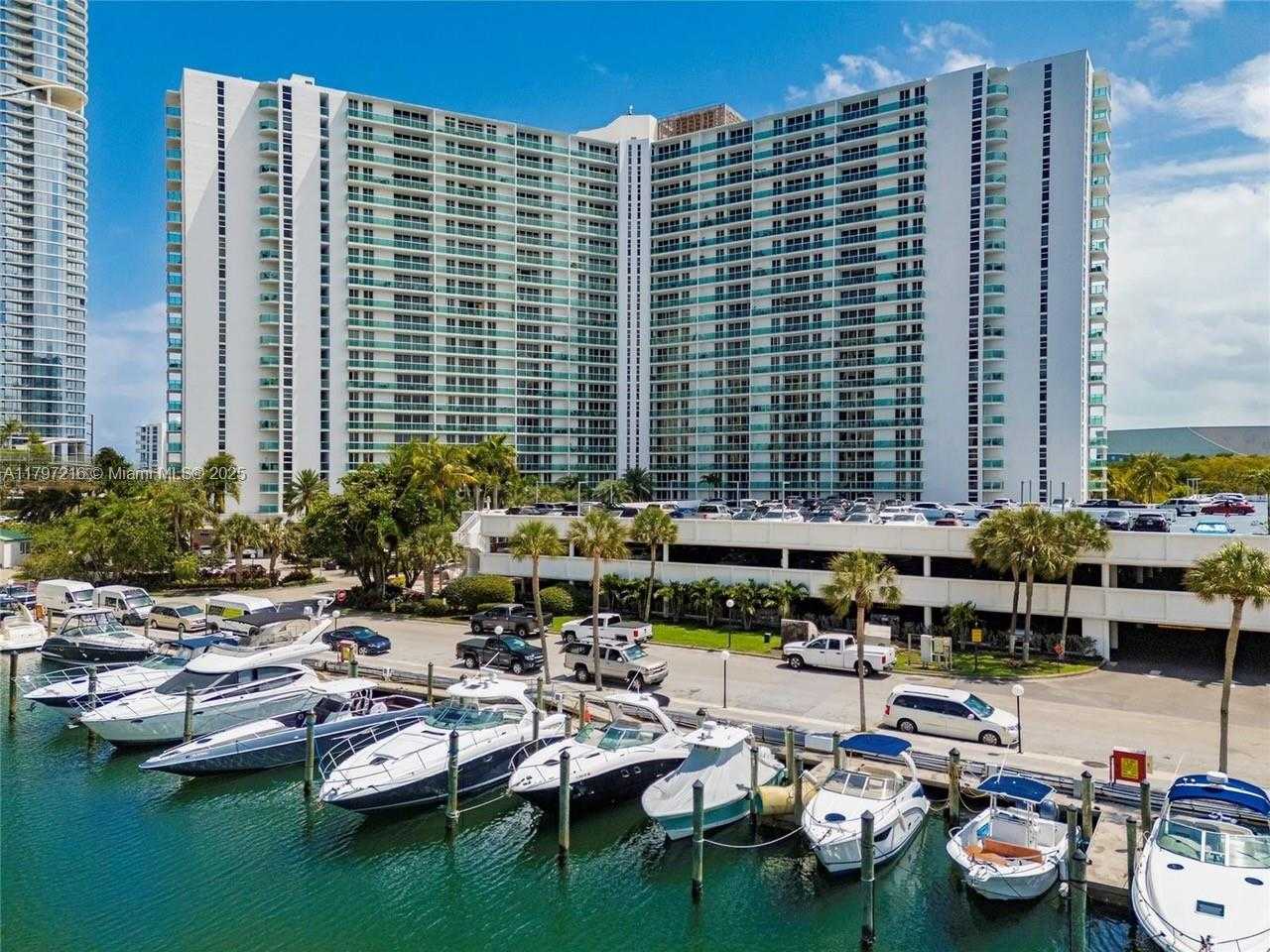Small Image of 100 BAYVIEW DR #1815, Sunny Isles Beach Number 51