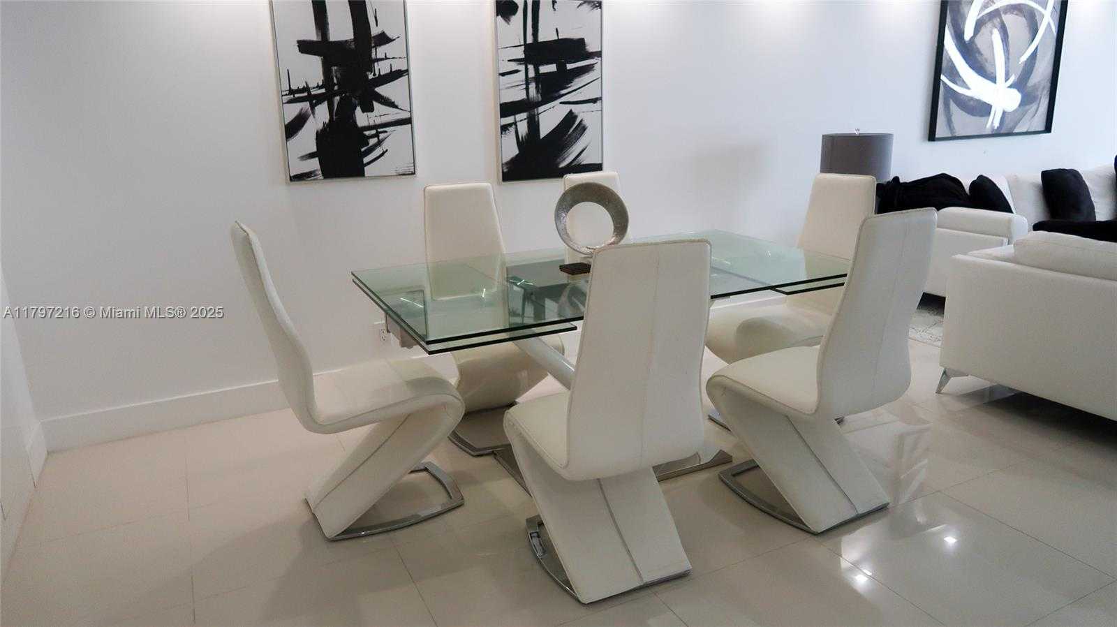 Small Image of 100 BAYVIEW DR #1815, Sunny Isles Beach Number 7