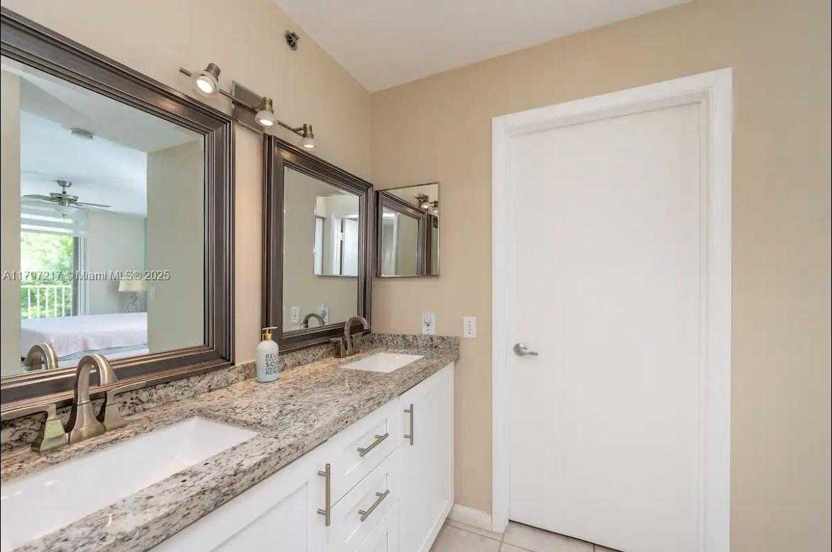 Small Image of 19999 EAST COUNTRY CLUB DR #1202, Aventura Number 18