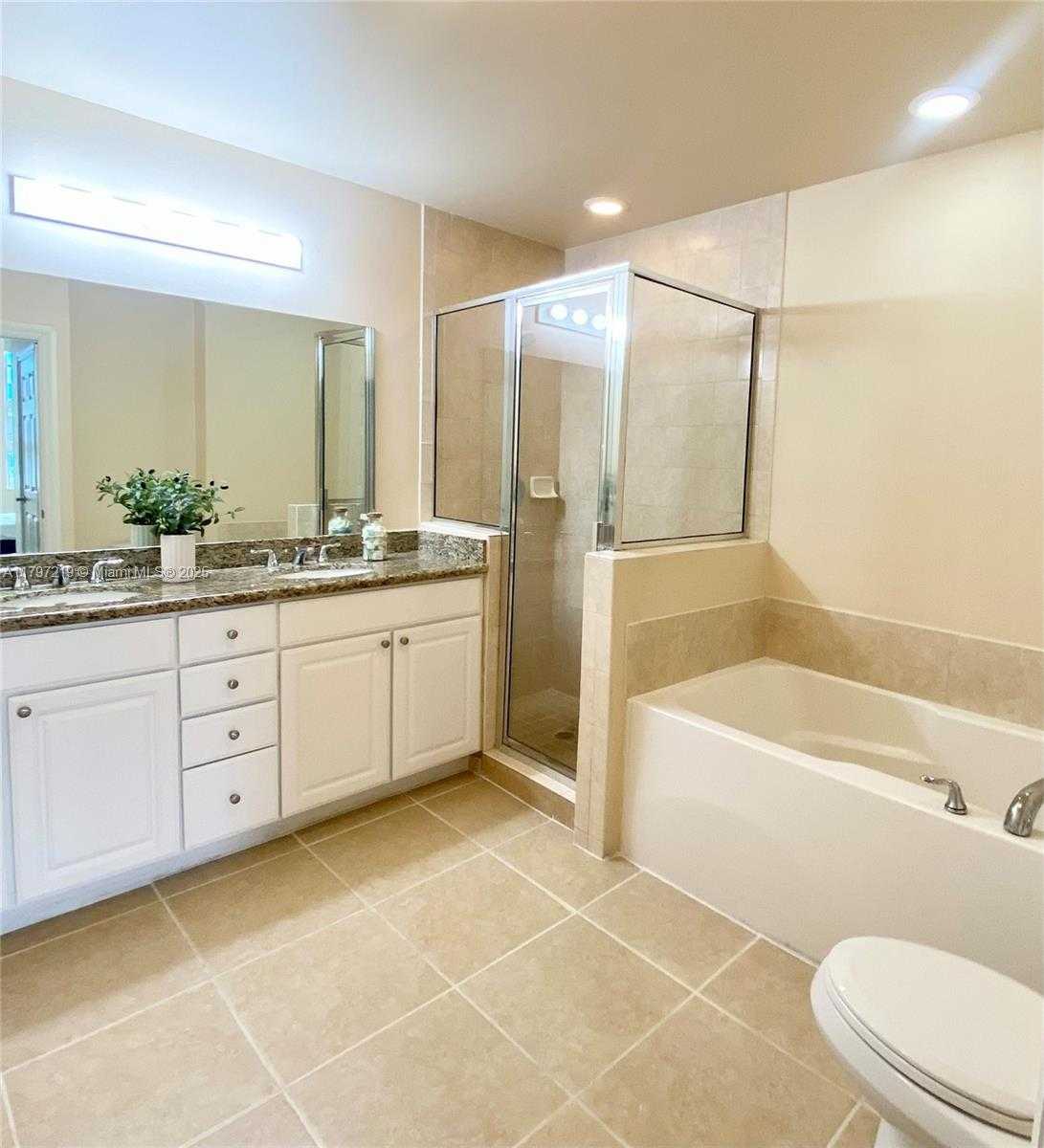 Small Image of 3001 NORTH EAST 185TH ST #605, Aventura Number 11