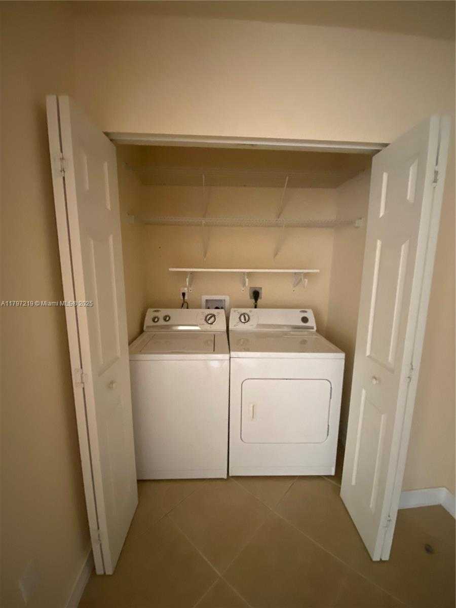 Small Image of 3001 NORTH EAST 185TH ST #605, Aventura Number 16