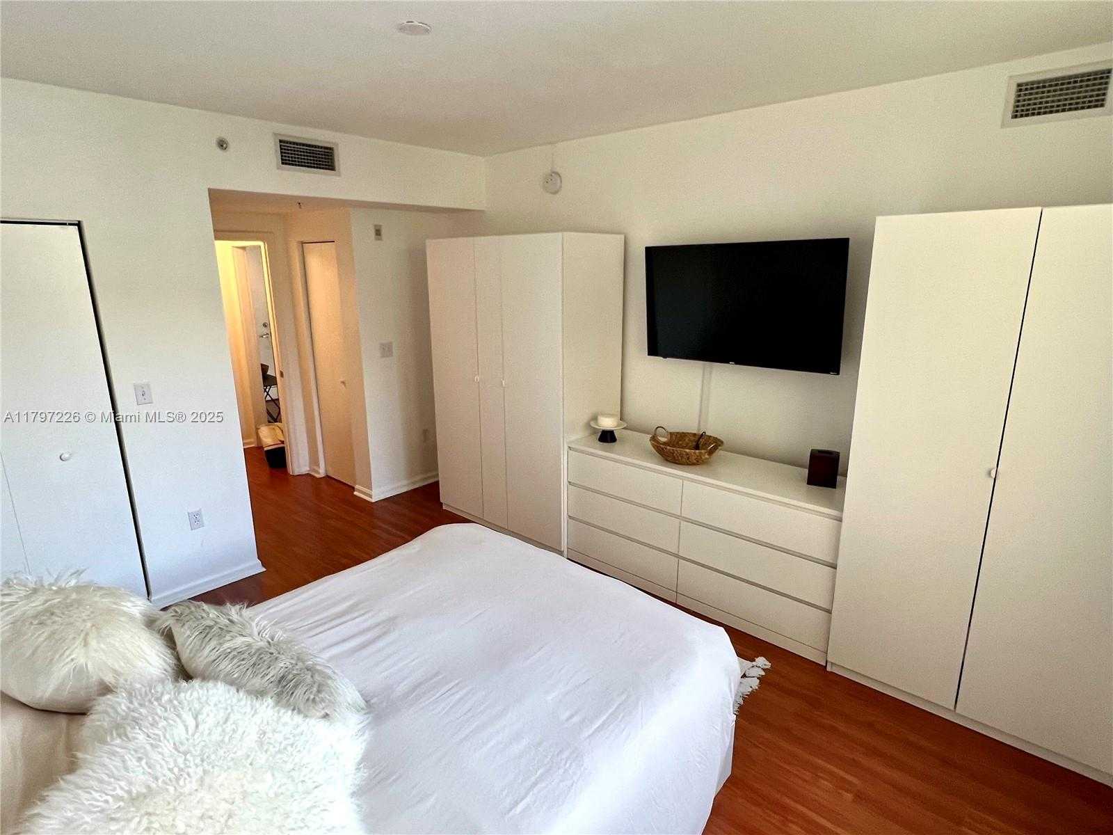 Small Image of 2775 NORTH EAST 187TH ST #319, Aventura Number 13