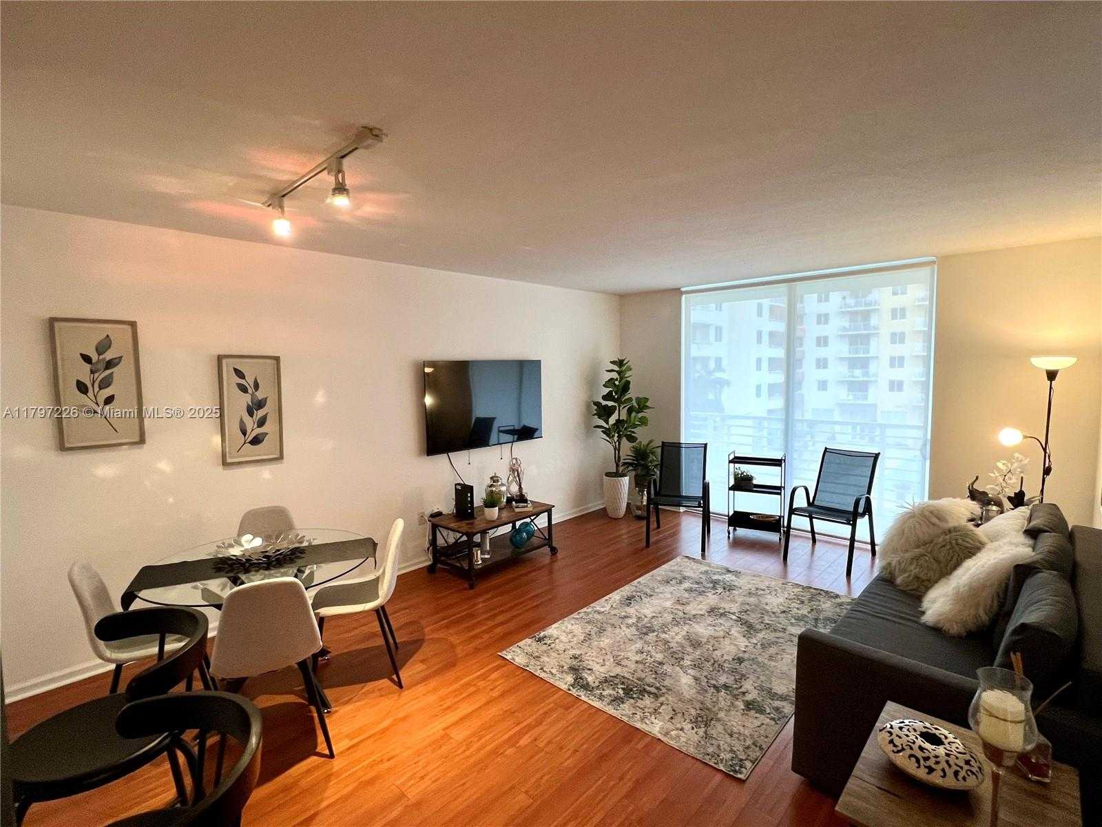 Small Image of 2775 NORTH EAST 187TH ST #319, Aventura Number 4