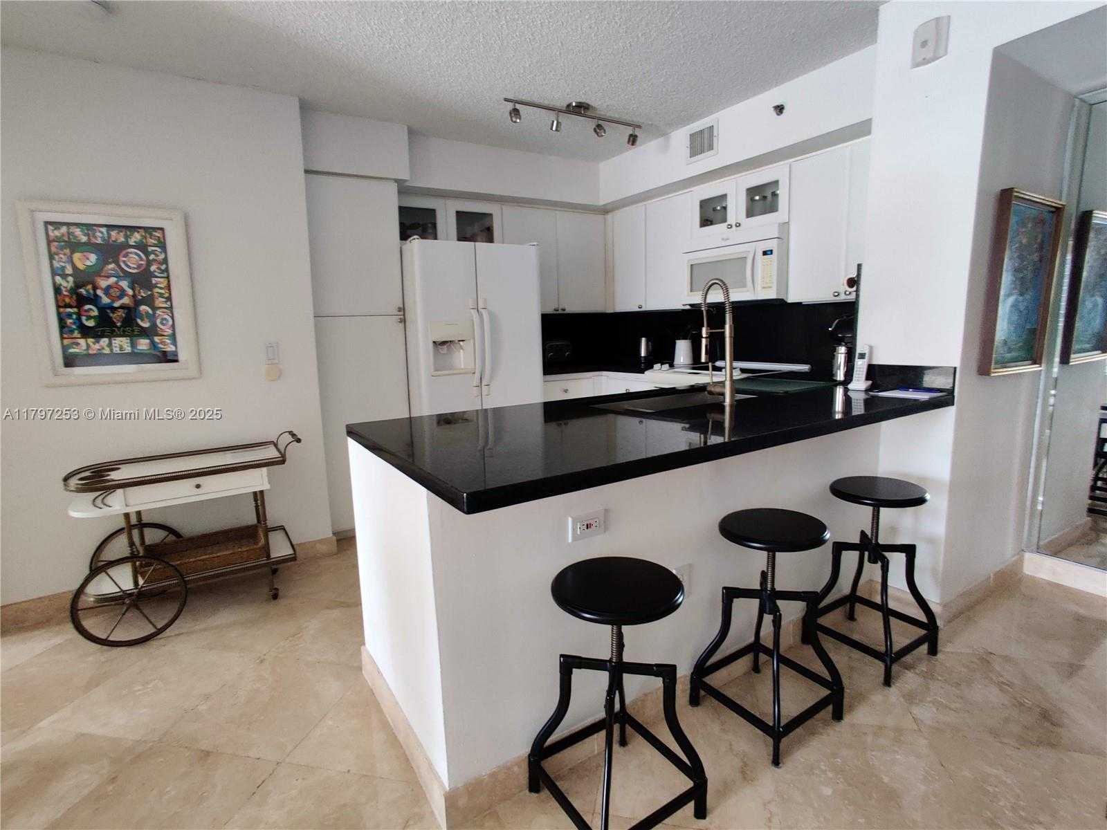 Small Image of 19877 EAST COUNTRY CLUB DR #3606, Aventura Number 11