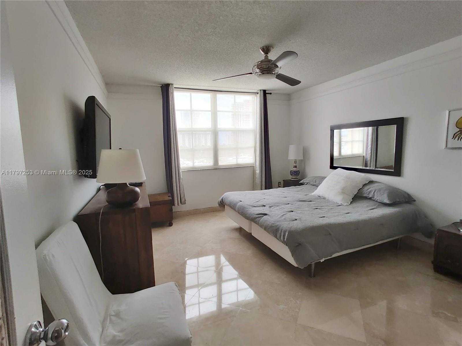 Small Image of 19877 EAST COUNTRY CLUB DR #3606, Aventura Number 12