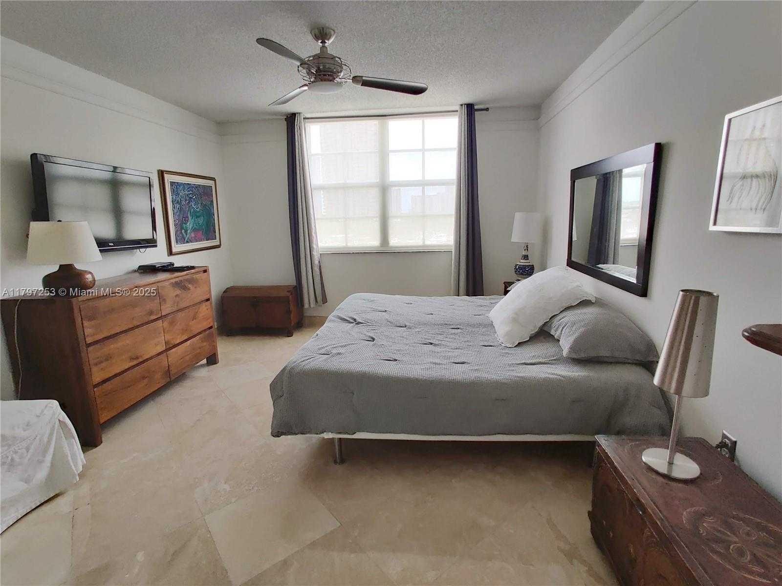 Small Image of 19877 EAST COUNTRY CLUB DR #3606, Aventura Number 13