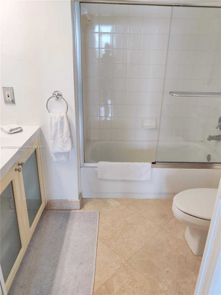 Small Image of 19877 EAST COUNTRY CLUB DR #3606, Aventura Number 21