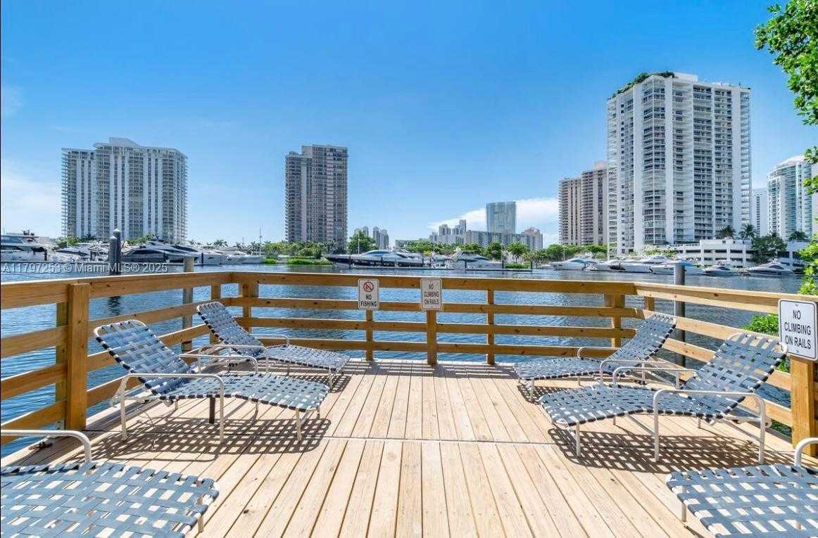 Small Image of 19877 EAST COUNTRY CLUB DR #3606, Aventura Number 35