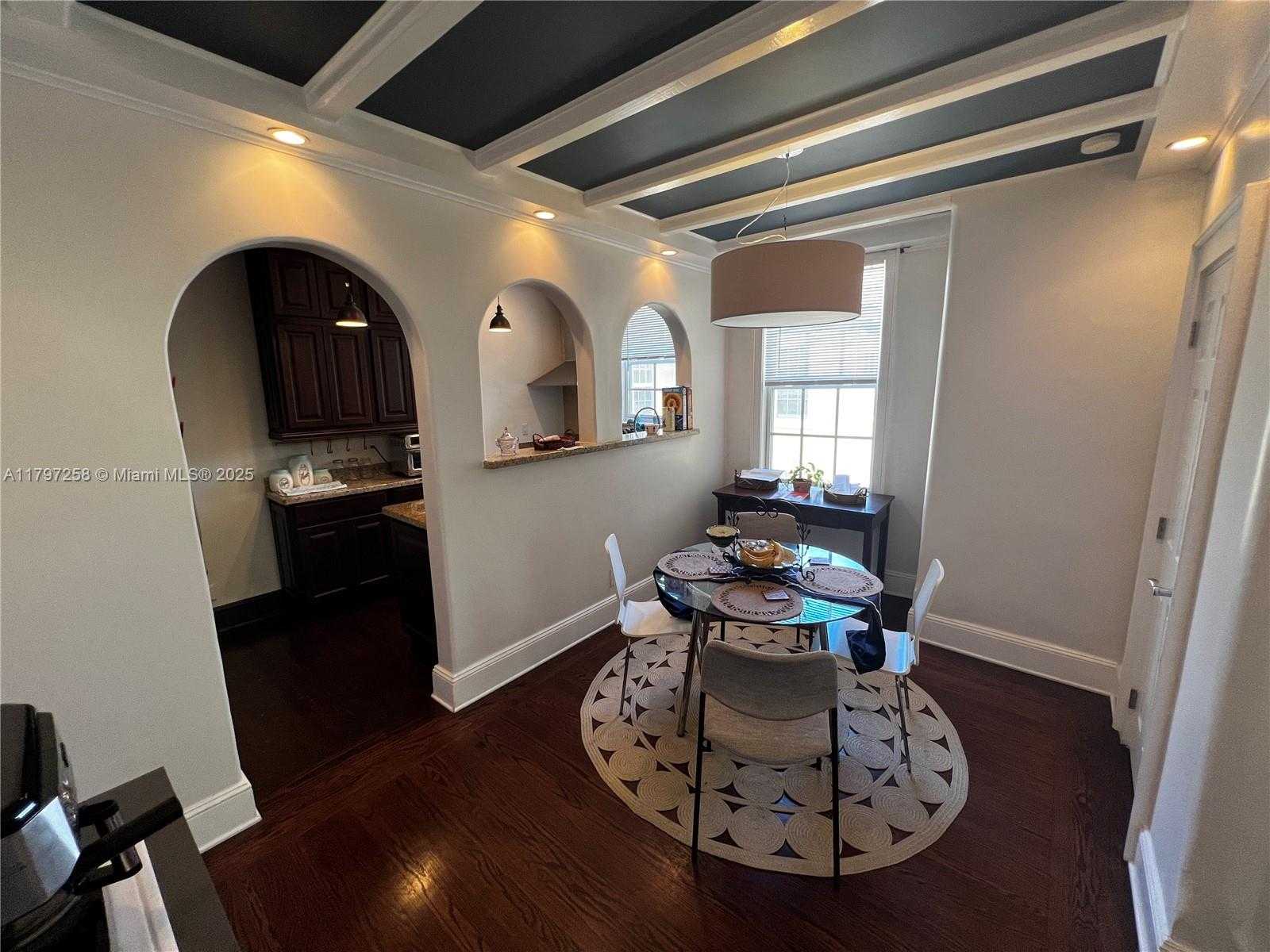 Small Image of 3224 BISCAYNE BLVD #F3, Miami Number 4