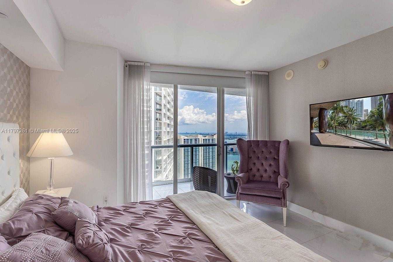 Small Image of 495 BRICKELL AVE #4706, Miami Number 10