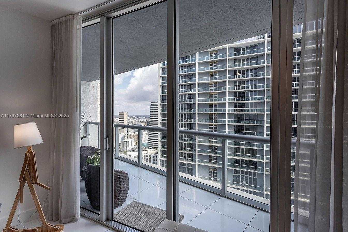 Small Image of 495 BRICKELL AVE #4706, Miami Number 13