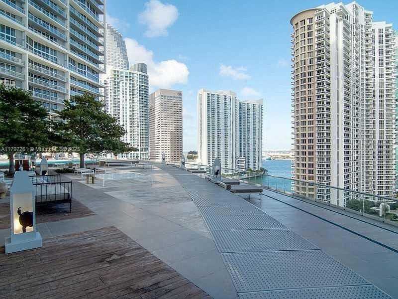 Small Image of 495 BRICKELL AVE #4706, Miami Number 8
