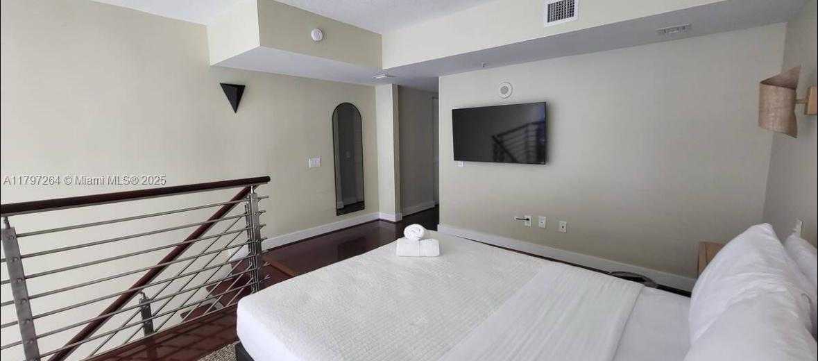 Small Image of 41 SOUTH EAST 5TH ST #714, Miami Number 20