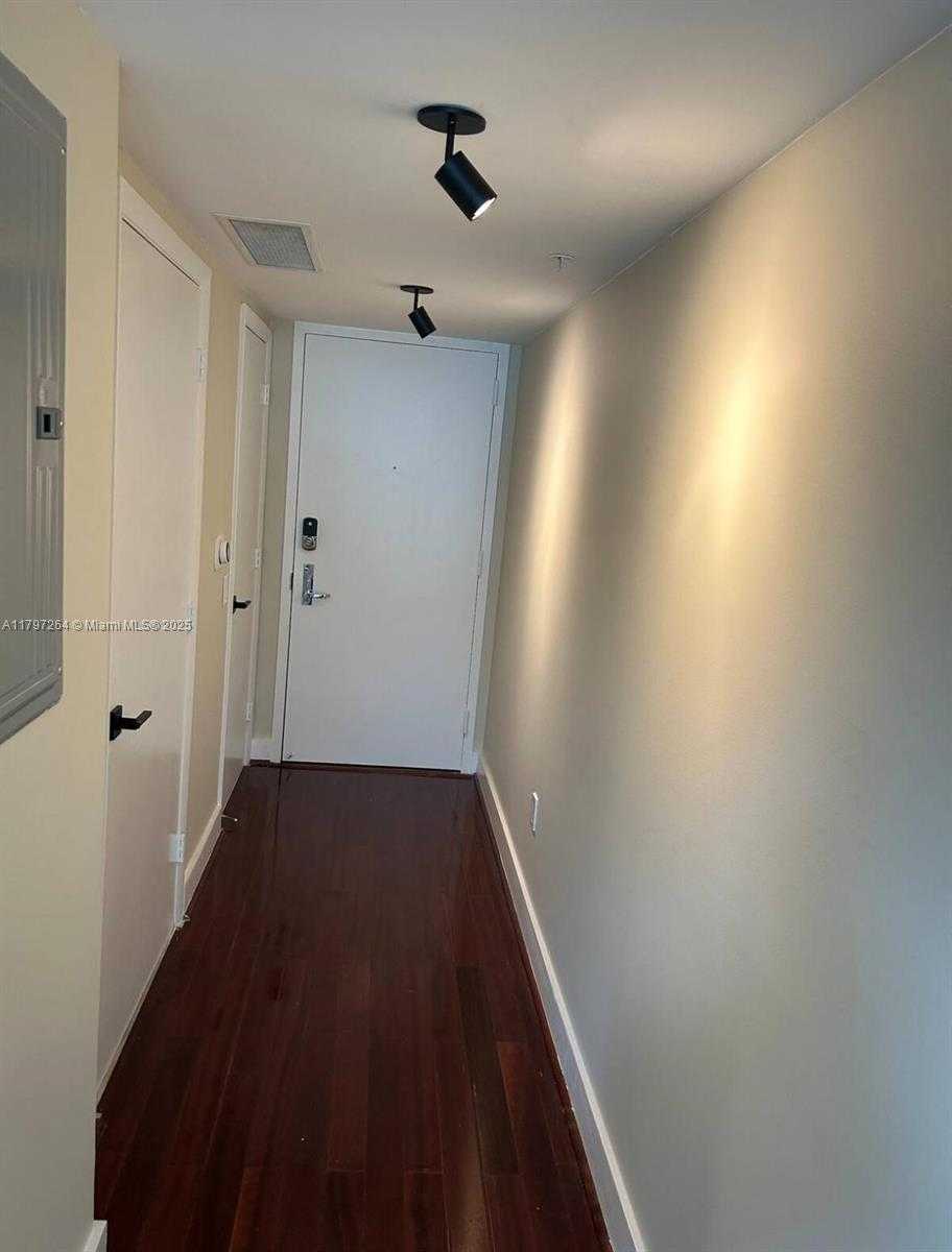 Small Image of 41 SOUTH EAST 5TH ST #714, Miami Number 23