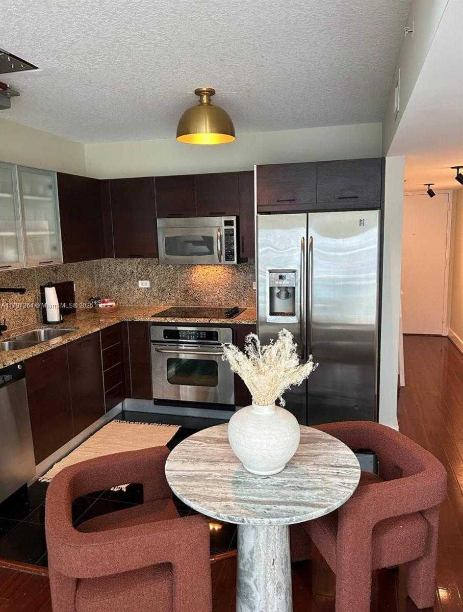 Small Image of 41 SOUTH EAST 5TH ST #714, Miami Number 3