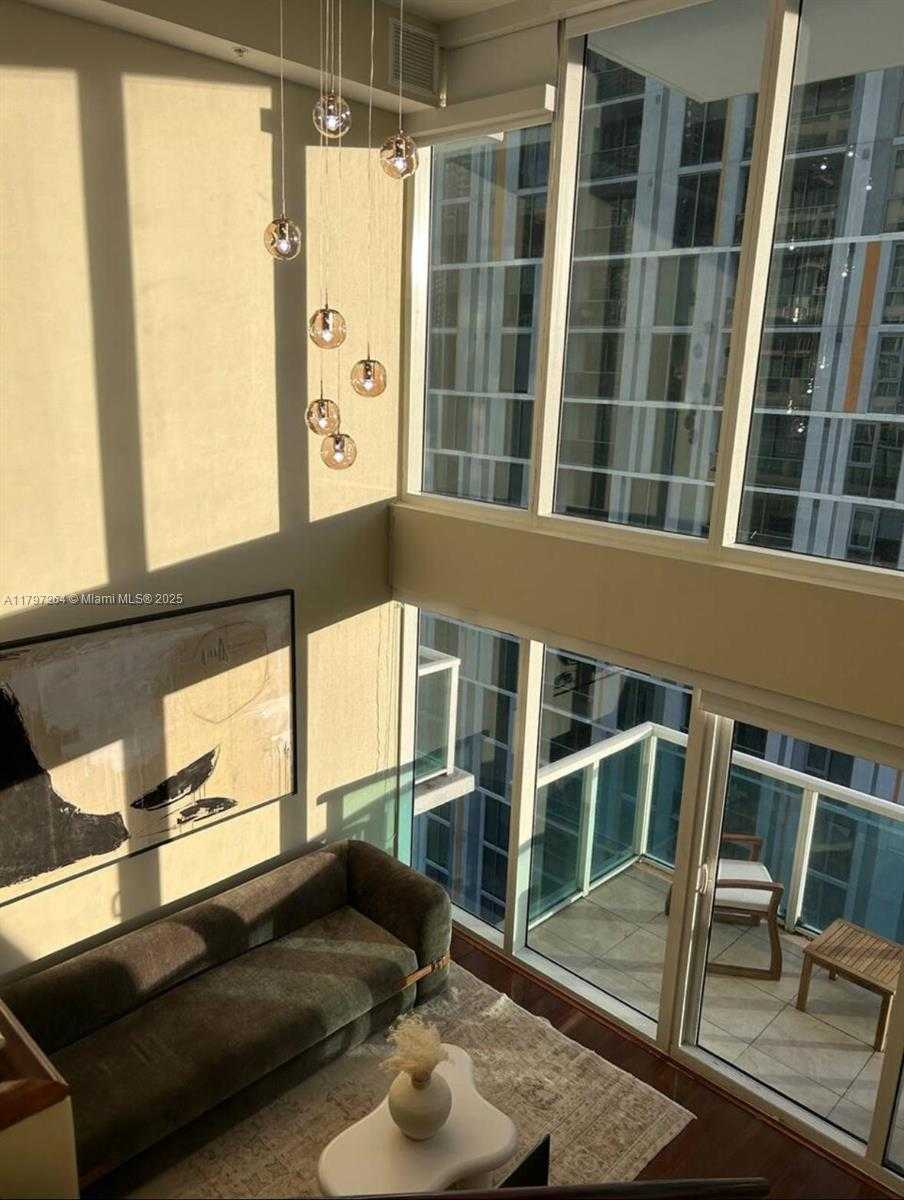 Small Image of 41 SOUTH EAST 5TH ST #714, Miami Number 4