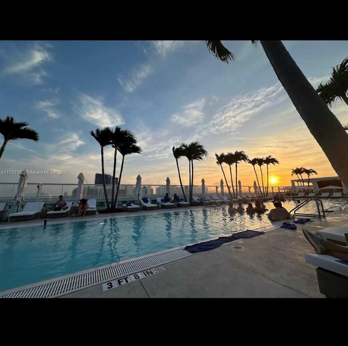 Small Image of 2301 COLLINS AVE #402, Miami Beach Number 10