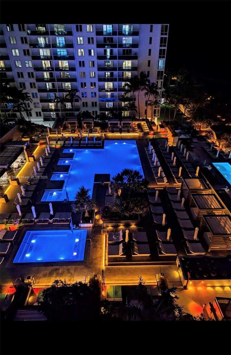 Small Image of 2301 COLLINS AVE #402, Miami Beach Number 7