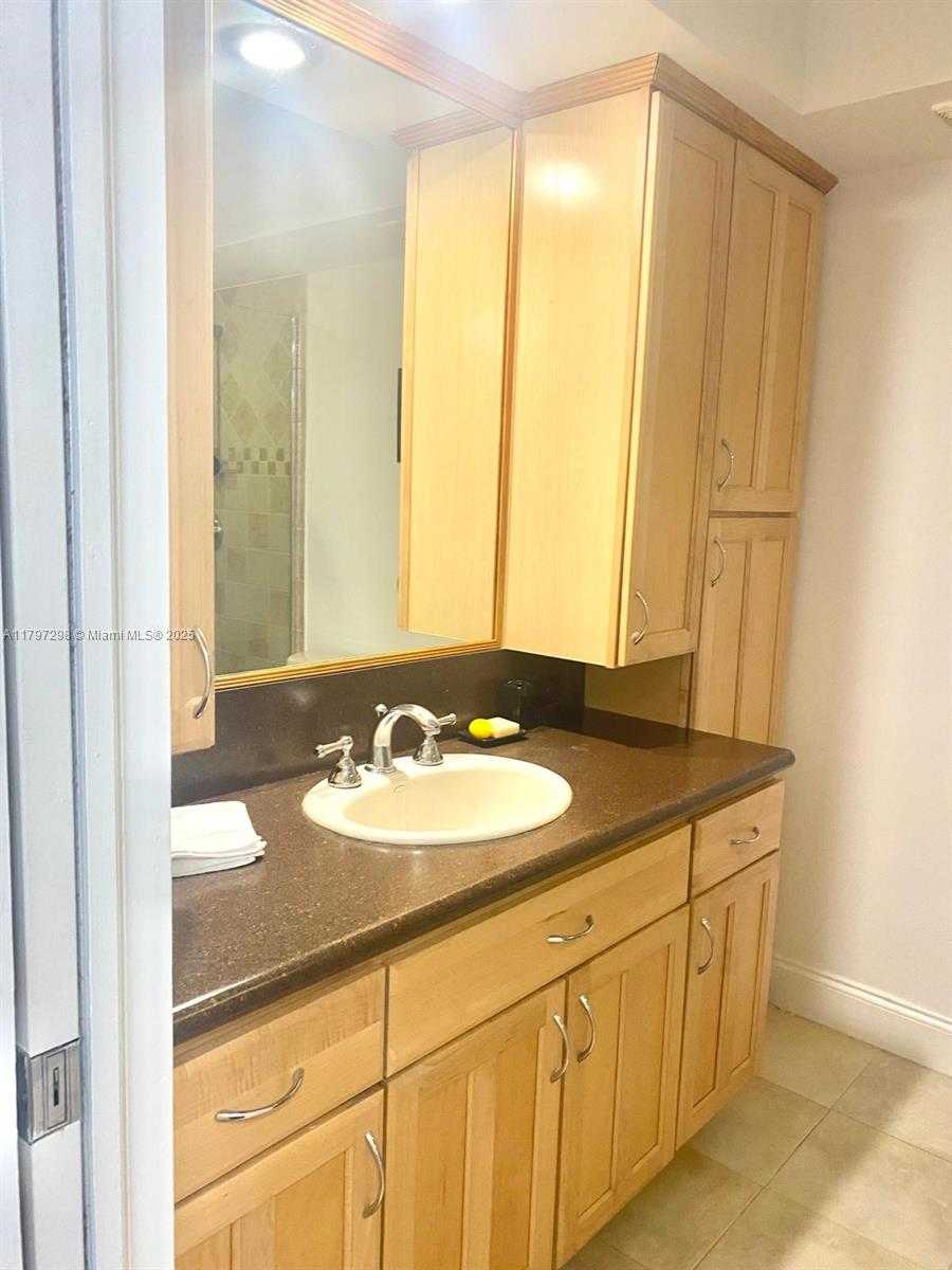 Small Image of 251 174TH ST #515, Sunny Isles Beach Number 6