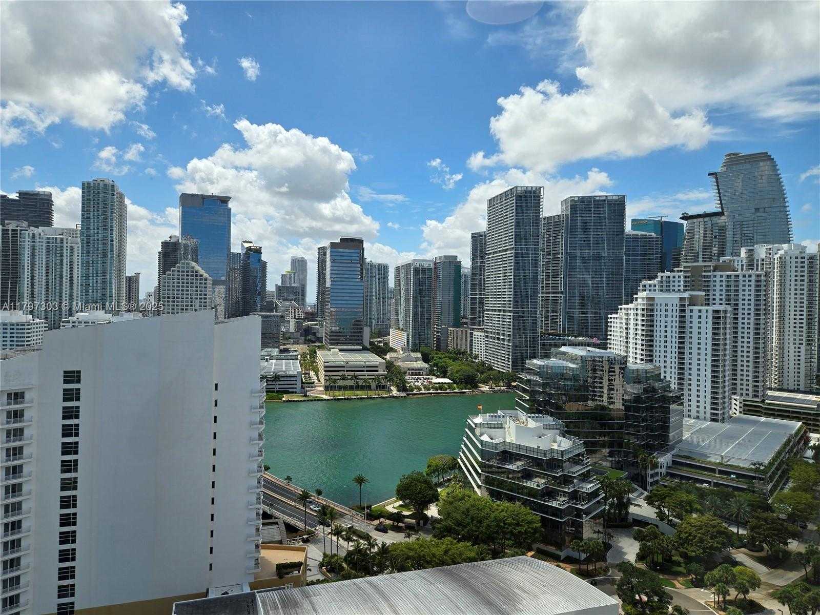 Small Image of 800 CLAUGHTON ISLAND DR #2704, Miami Number 19