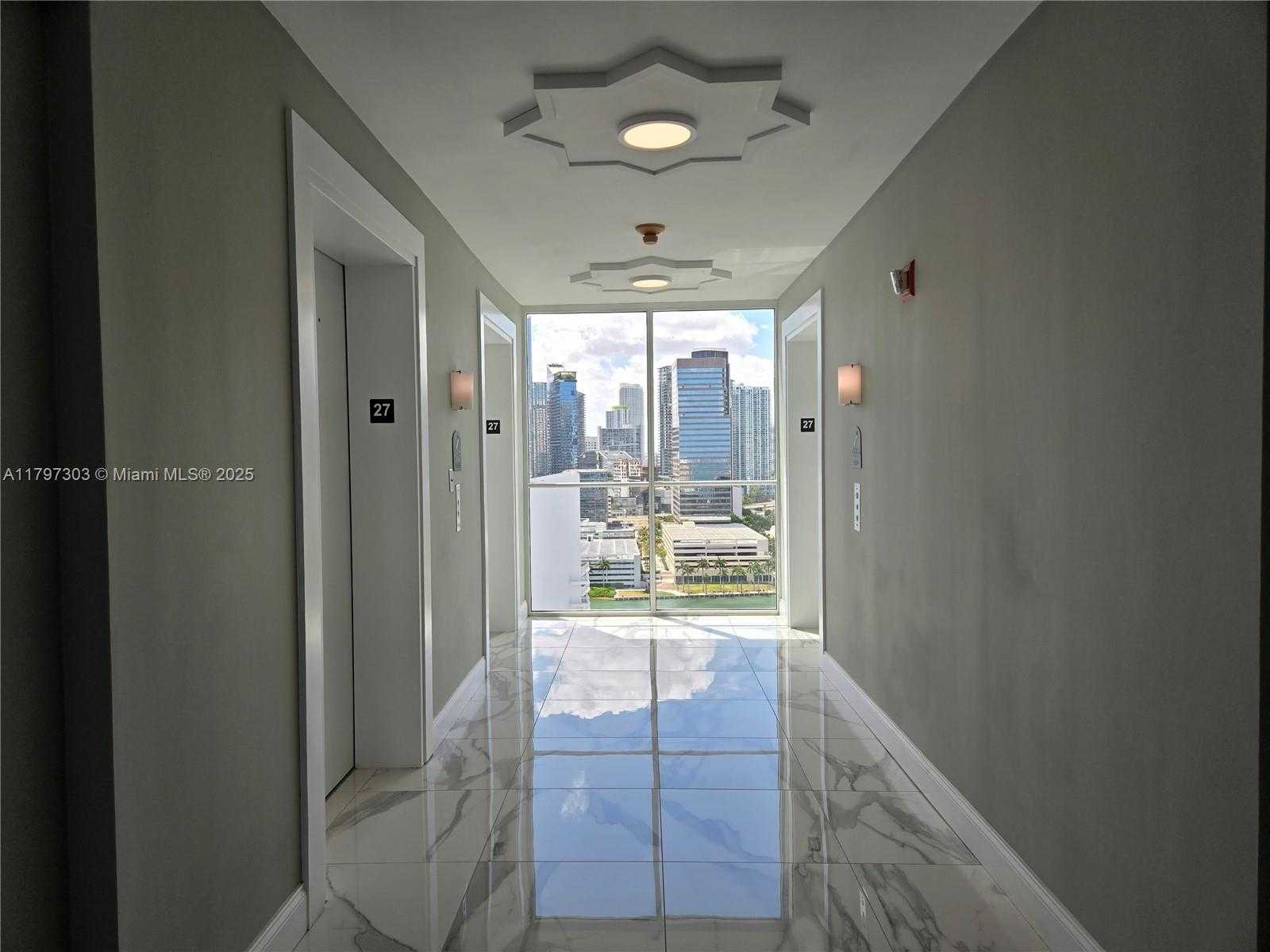 Small Image of 800 CLAUGHTON ISLAND DR #2704, Miami Number 20