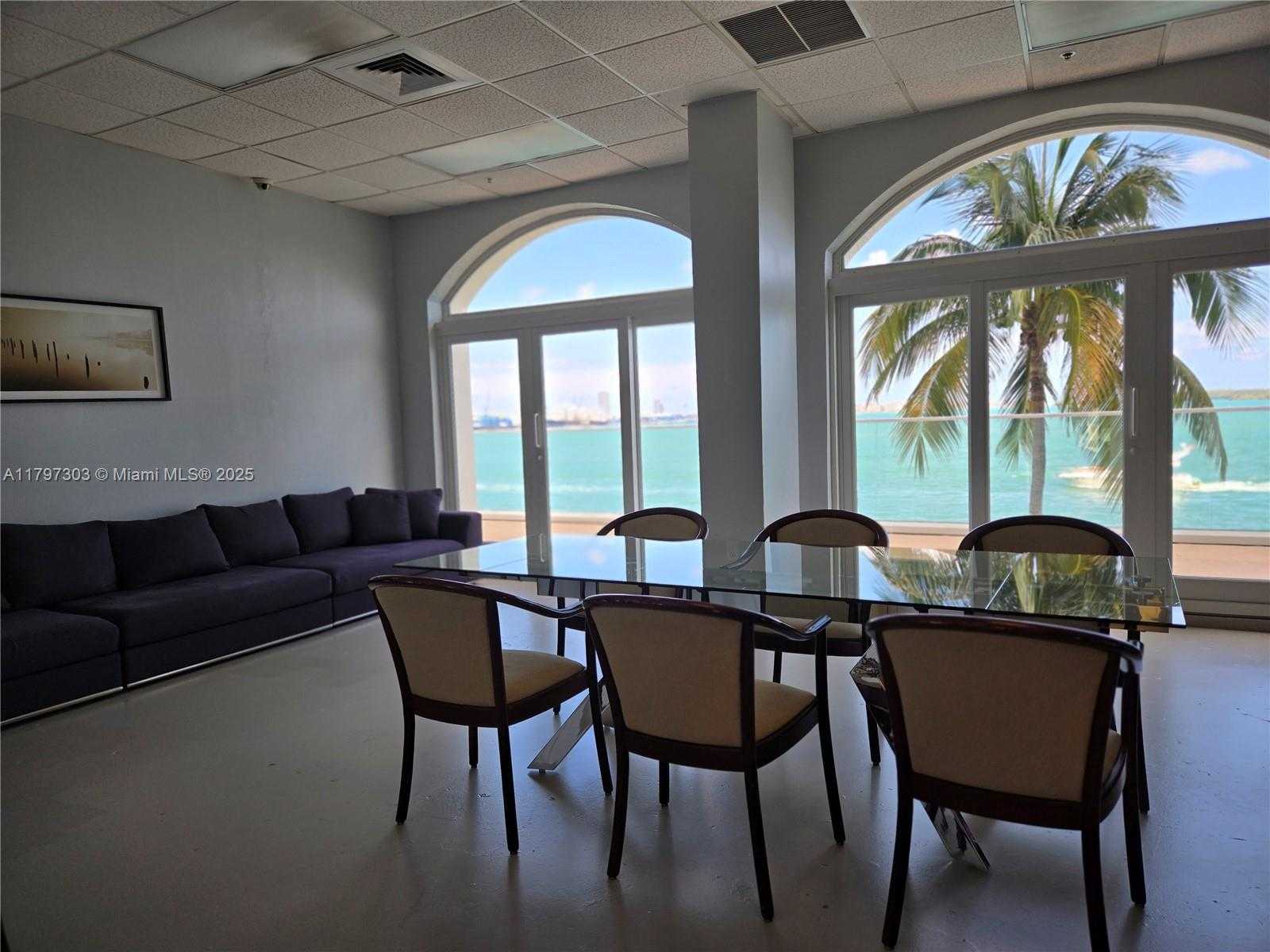 Small Image of 800 CLAUGHTON ISLAND DR #2704, Miami Number 26