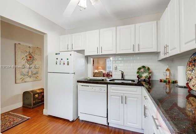 Small Image of 7703 CAMINO REAL #A105, Miami Number 4