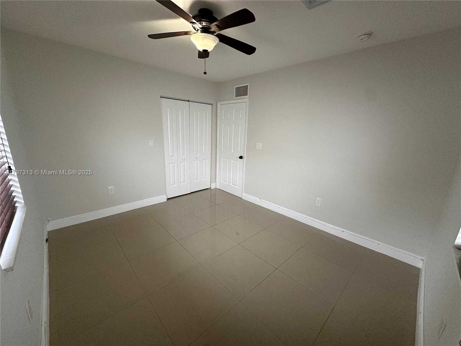 Small Image of 2155 BIARRITZ DR, Miami Beach Number 22