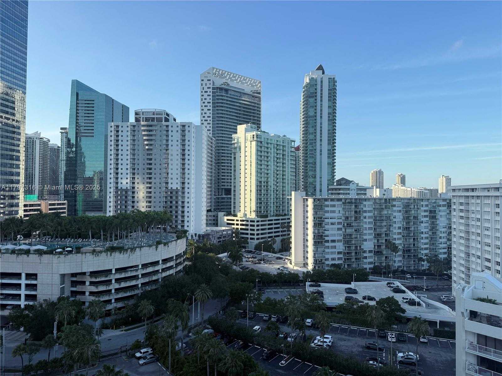 Small Image of 1450 BRICKELL BAY DR #1604, Miami Number 3