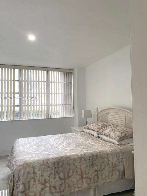 Small Image of 1408 BRICKELL BAY DR #103, Miami Number 12